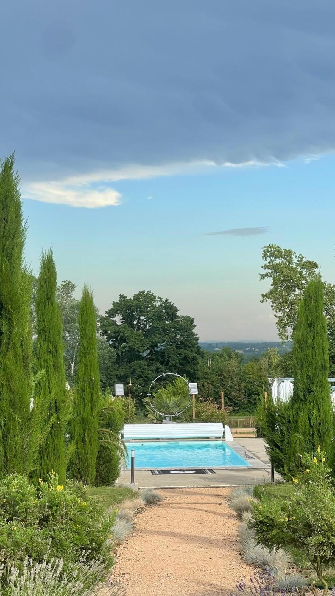 Hotel Le Domaine La Chapelle-de-Guinchay Exterior foto